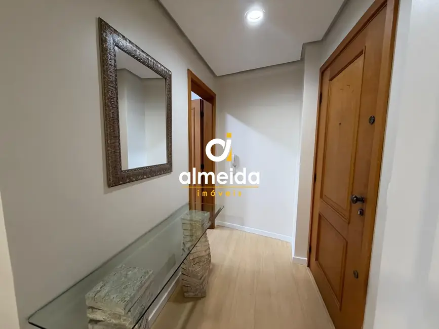 Foto 2 de Apartamento com 3 quartos para alugar, 147m2 em Centro, Santa Maria - RS
