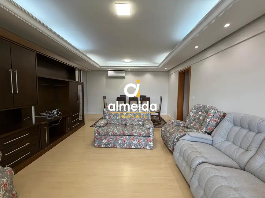 Foto 7 de Apartamento com 3 quartos para alugar, 147m2 em Centro, Santa Maria - RS