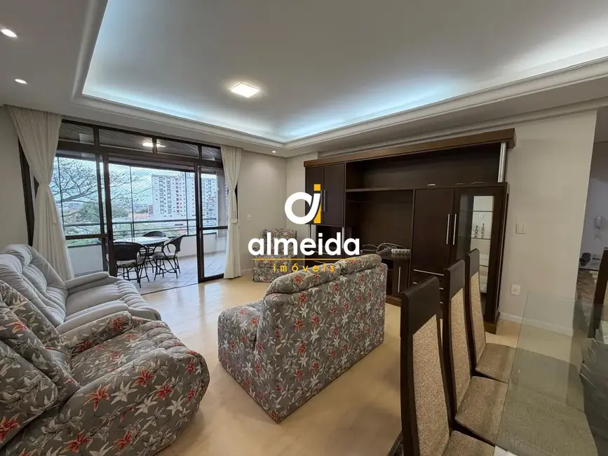 Foto 5 de Apartamento com 3 quartos para alugar, 147m2 em Centro, Santa Maria - RS