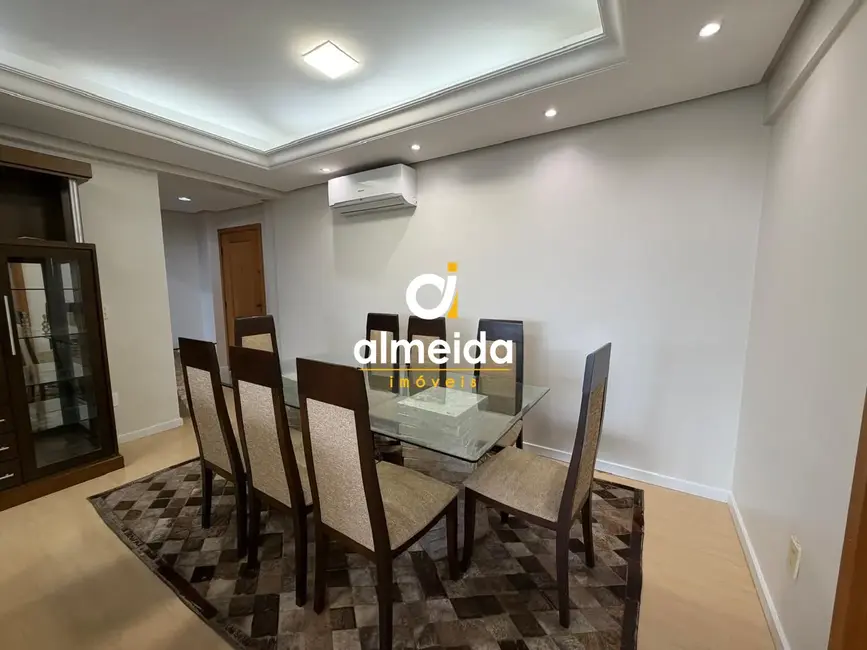 Foto 6 de Apartamento com 3 quartos para alugar, 147m2 em Centro, Santa Maria - RS