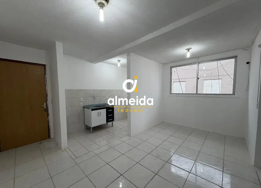 Foto 1 de Apartamento com 2 quartos para alugar, 44m2 em Nossa Senhora Medianeira, Santa Maria - RS