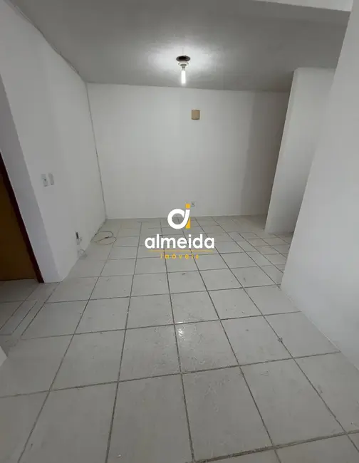 Foto 4 de Apartamento com 2 quartos para alugar, 44m2 em Nossa Senhora Medianeira, Santa Maria - RS