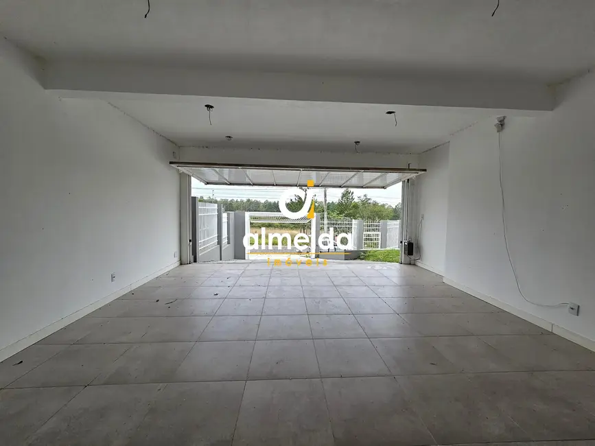 Foto 5 de Casa com 3 quartos à venda, 270m2 em Tomazetti, Santa Maria - RS