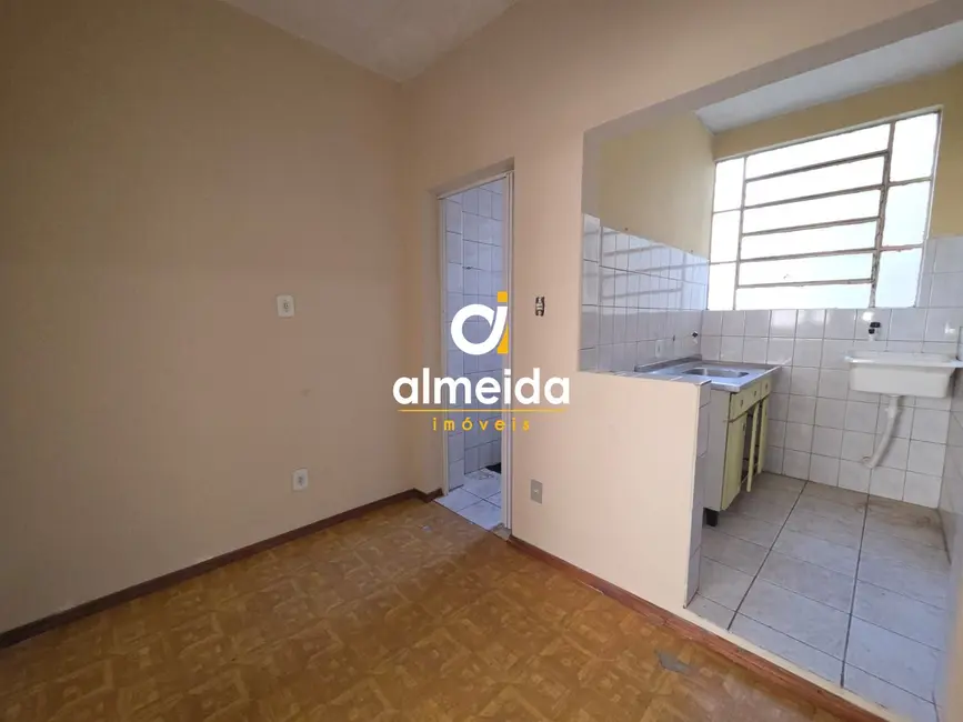 Apartamento com 8 quartos à venda, 150m2 em Centro, Santa Maria - RS - imagem 4 Foto 4 de Apartamento com 8 quartos à venda, 150m2 em Centro, Santa Maria - RS