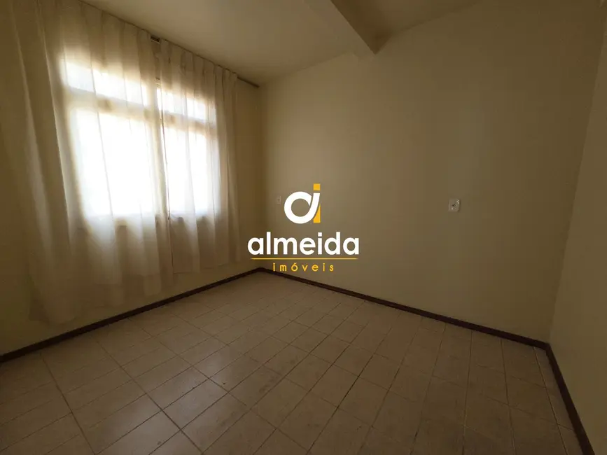 Apartamento com 8 quartos à venda, 150m2 em Centro, Santa Maria - RS - imagem 9 Foto 9 de Apartamento com 8 quartos à venda, 150m2 em Centro, Santa Maria - RS