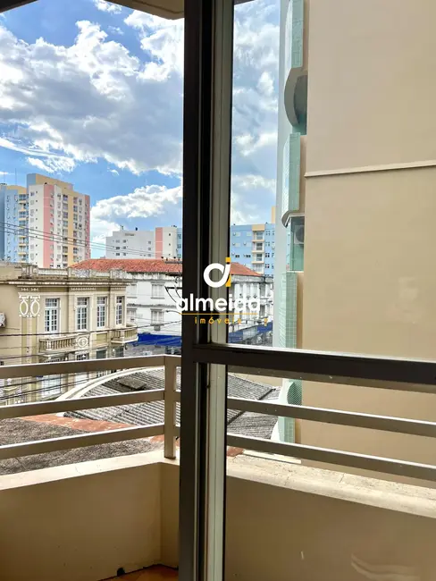Apartamento com 2 quartos à venda, 75m2 em Centro, Santa Maria - RS - imagem 6 Foto 6 de Apartamento com 2 quartos à venda, 75m2 em Centro, Santa Maria - RS