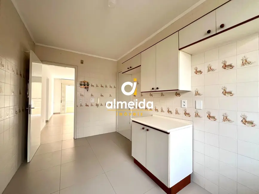 Apartamento com 2 quartos à venda, 75m2 em Centro, Santa Maria - RS - imagem 8 Foto 8 de Apartamento com 2 quartos à venda, 75m2 em Centro, Santa Maria - RS