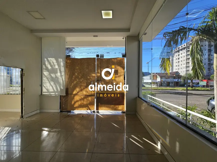 Sala Comercial com 3 quartos para alugar, 203m2 em Camobi, Santa Maria - RS - imagem 8 Foto 8 de Sala Comercial com 3 quartos para alugar, 203m2 em Camobi, Santa Maria - RS