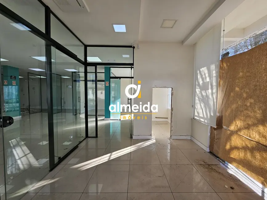 Sala Comercial com 3 quartos para alugar, 203m2 em Camobi, Santa Maria - RS - imagem 6 Foto 6 de Sala Comercial com 3 quartos para alugar, 203m2 em Camobi, Santa Maria - RS