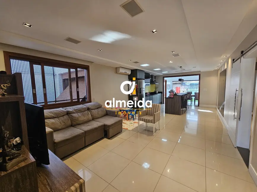 Foto 4 de Casa com 3 quartos à venda, 230m2 em Tomazetti, Santa Maria - RS