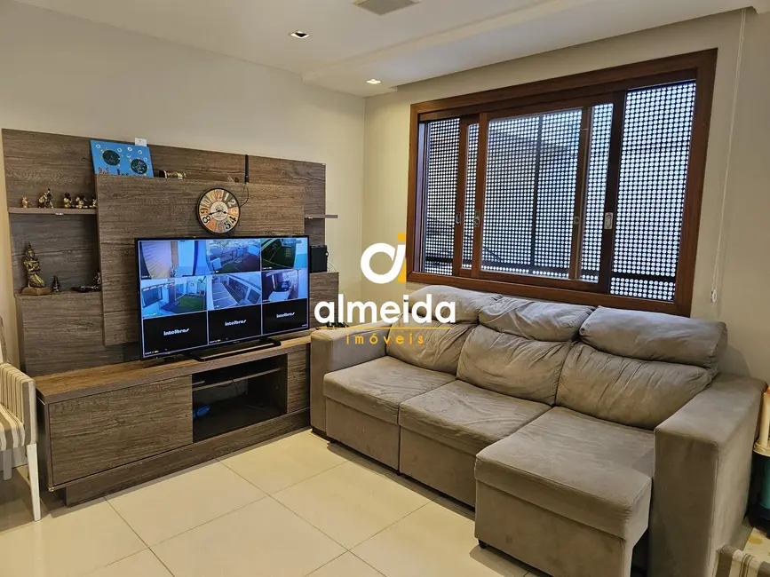 Foto 8 de Casa com 3 quartos à venda, 230m2 em Tomazetti, Santa Maria - RS
