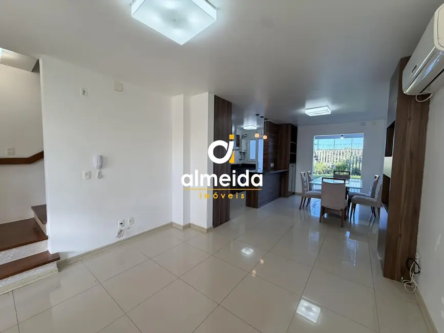 Foto 4 de Casa de Condomínio com 3 quartos para alugar, 162m2 em São José, Santa Maria - RS