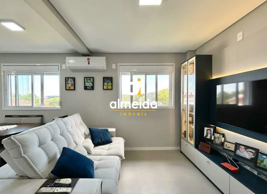 Foto 4 de Cobertura com 2 quartos à venda, 74m2 em Camobi, Santa Maria - RS