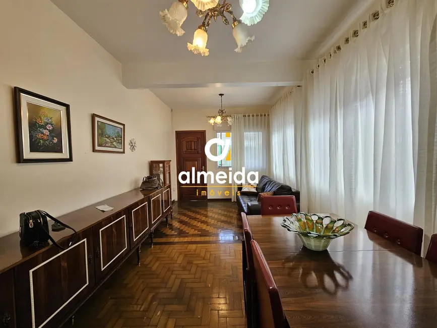 Foto 4 de Casa com 3 quartos à venda, 163m2 em Nossa Senhora do Rosário, Santa Maria - RS