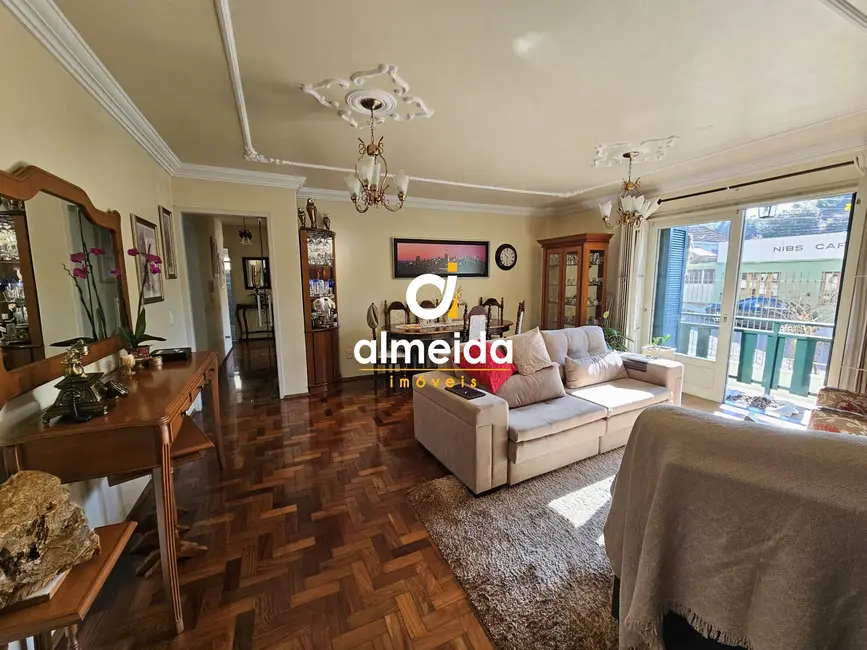 Apartamento com 3 quartos à venda, 142m2 em Nossa Senhora de Lourdes, Santa Maria - RS - imagem 7 Foto 7 de Apartamento com 3 quartos à venda, 142m2 em Nossa Senhora de Lourdes, Santa Maria - RS