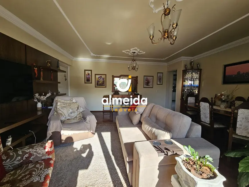 Apartamento com 3 quartos à venda, 142m2 em Nossa Senhora de Lourdes, Santa Maria - RS - imagem 9 Foto 9 de Apartamento com 3 quartos à venda, 142m2 em Nossa Senhora de Lourdes, Santa Maria - RS