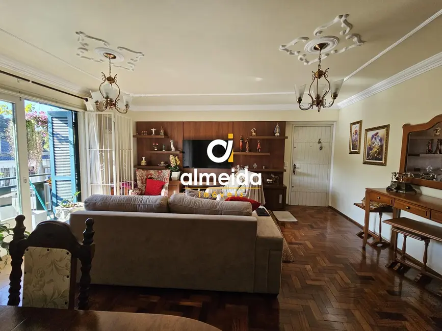 Apartamento com 3 quartos à venda, 142m2 em Nossa Senhora de Lourdes, Santa Maria - RS - imagem 5 Foto 5 de Apartamento com 3 quartos à venda, 142m2 em Nossa Senhora de Lourdes, Santa Maria - RS
