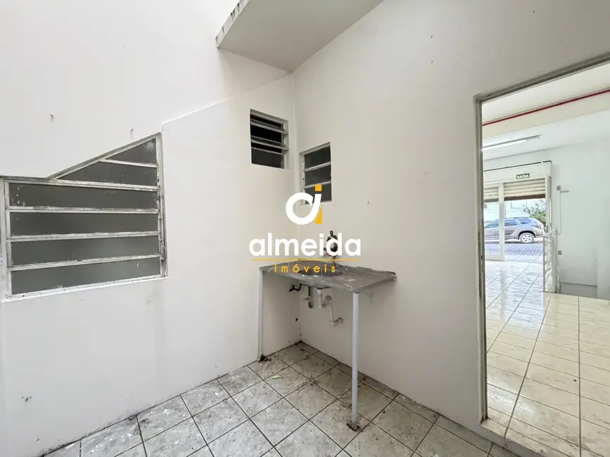 Foto 9 de Sala Comercial com 1 quarto para alugar, 75m2 em Centro, Santa Maria - RS