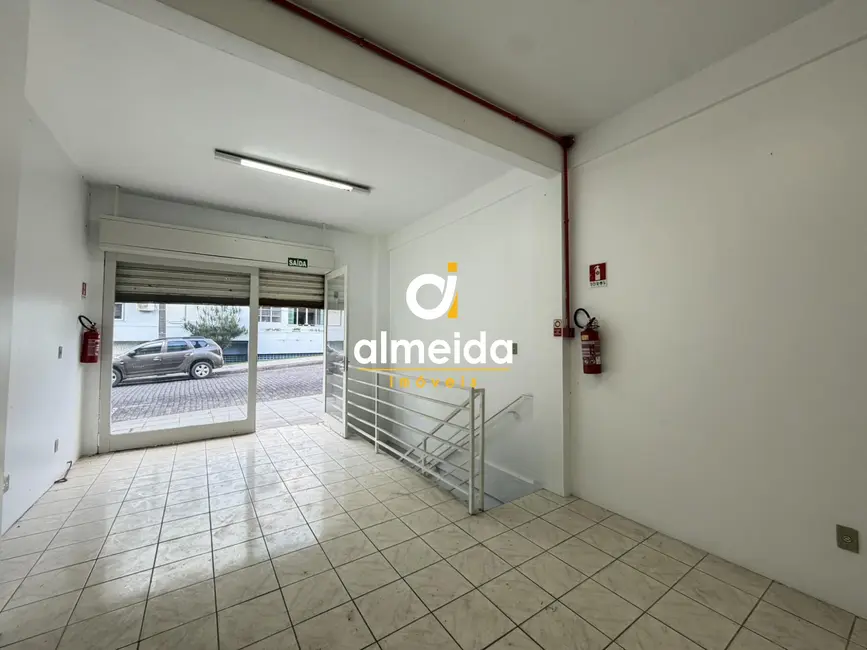 Foto 1 de Sala Comercial com 1 quarto para alugar, 75m2 em Centro, Santa Maria - RS