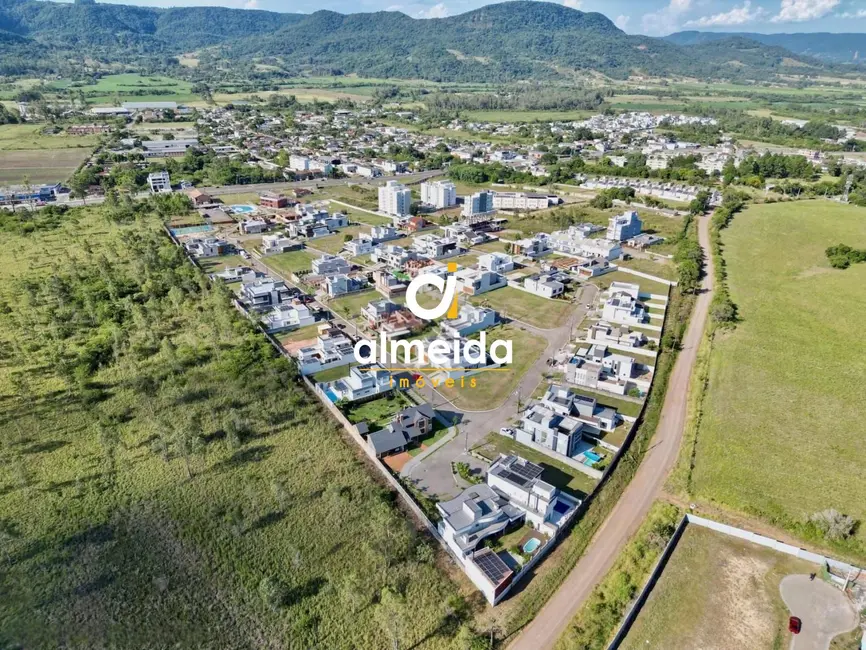 Foto 3 de Terreno / Lote à venda, 405m2 em Camobi, Santa Maria - RS