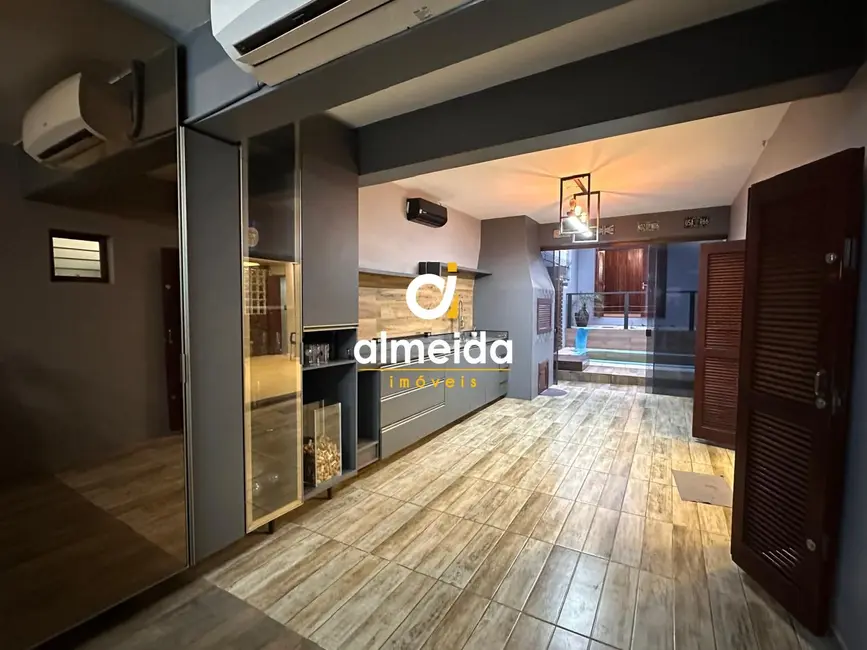 Casa com 4 quartos para alugar, 197m2 em Dom Antônio Reis, Santa Maria - RS - imagem 7 Foto 7 de Casa com 4 quartos para alugar, 197m2 em Dom Antônio Reis, Santa Maria - RS