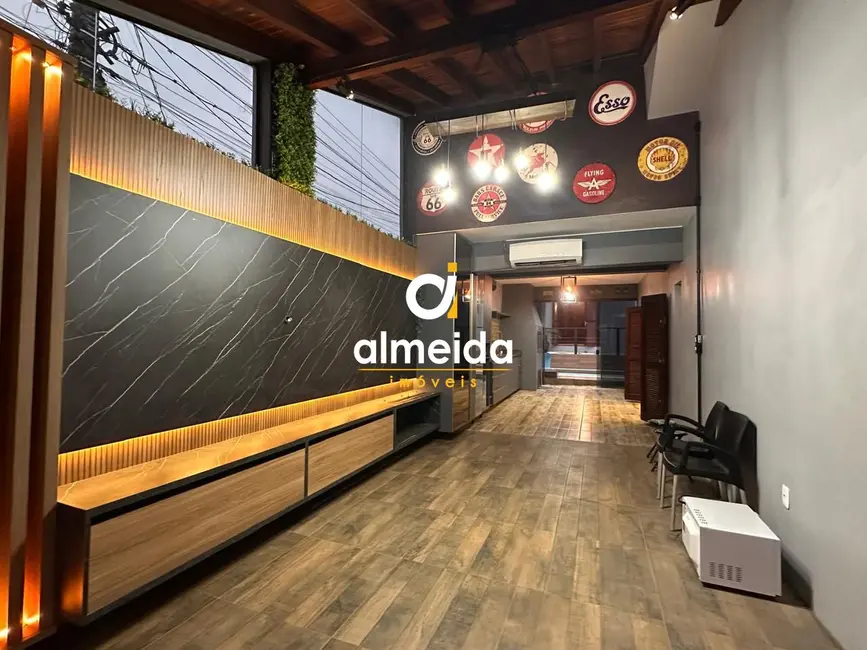 Casa com 4 quartos para alugar, 197m2 em Dom Antônio Reis, Santa Maria - RS - imagem 6 Foto 6 de Casa com 4 quartos para alugar, 197m2 em Dom Antônio Reis, Santa Maria - RS