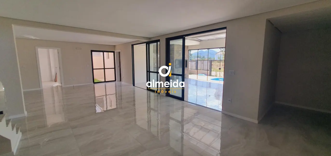 Foto 6 de Casa de Condomínio com 3 quartos à venda, 228m2 em São José, Santa Maria - RS