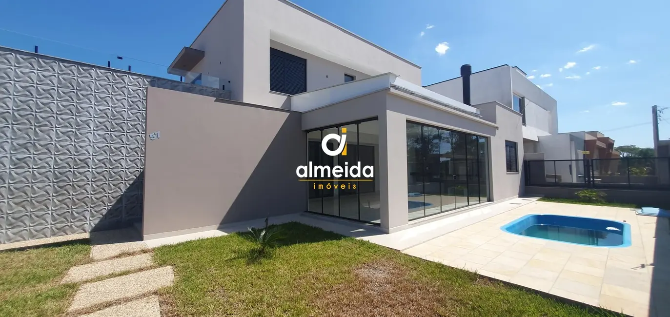 Foto 1 de Casa de Condomínio com 3 quartos à venda, 228m2 em São José, Santa Maria - RS