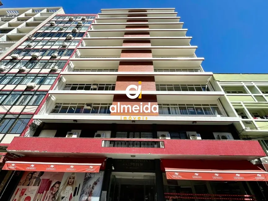 Foto 1 de Sala Comercial com 1 quarto para alugar, 48m2 em Centro, Santa Maria - RS