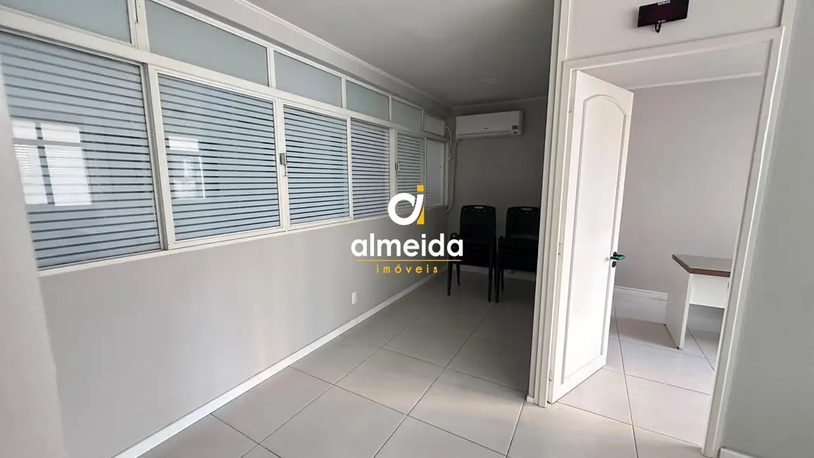 Foto 4 de Sala Comercial com 1 quarto para alugar, 48m2 em Centro, Santa Maria - RS