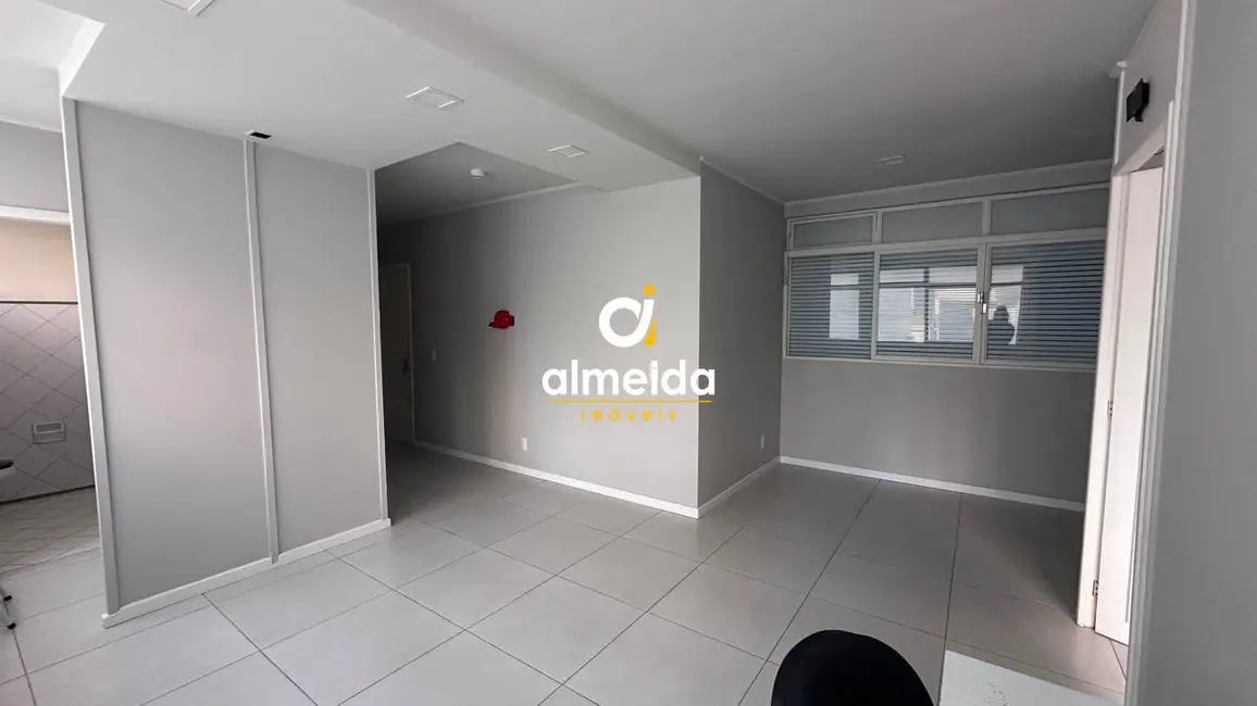 Foto 3 de Sala Comercial com 1 quarto para alugar, 48m2 em Centro, Santa Maria - RS