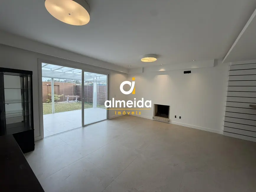 Foto 6 de Casa de Condomínio com 4 quartos à venda, 172m2 em São José, Santa Maria - RS
