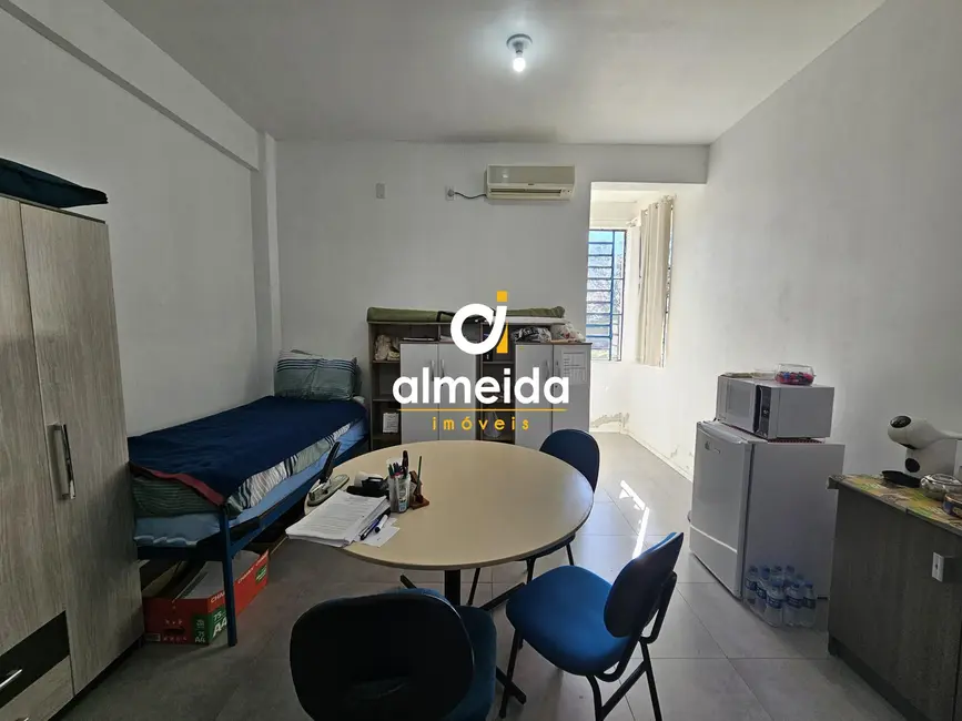 Foto 8 de Prédio Inteiro com 8 quartos à venda, 675m2 em Pé de Plátano, Santa Maria - RS