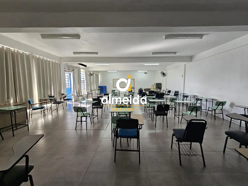 Foto 7 de Prédio Inteiro com 8 quartos à venda, 675m2 em Pé de Plátano, Santa Maria - RS