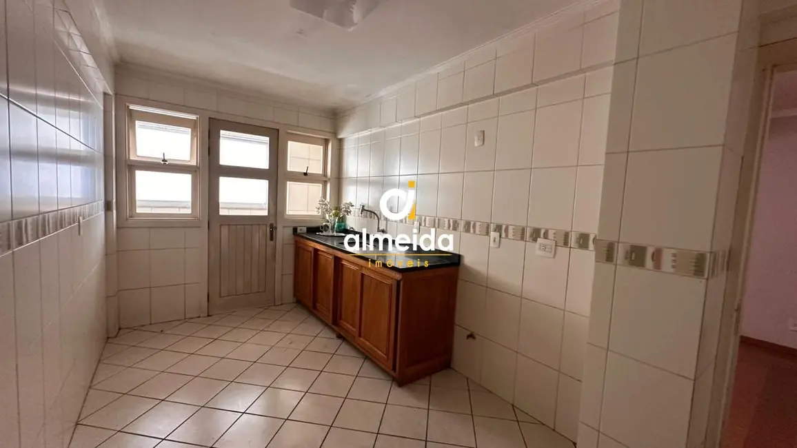 Apartamento com 3 quartos à venda, 106m2 em Centro, Santa Maria - RS - imagem 9 Foto 9 de Apartamento com 3 quartos à venda, 106m2 em Centro, Santa Maria - RS