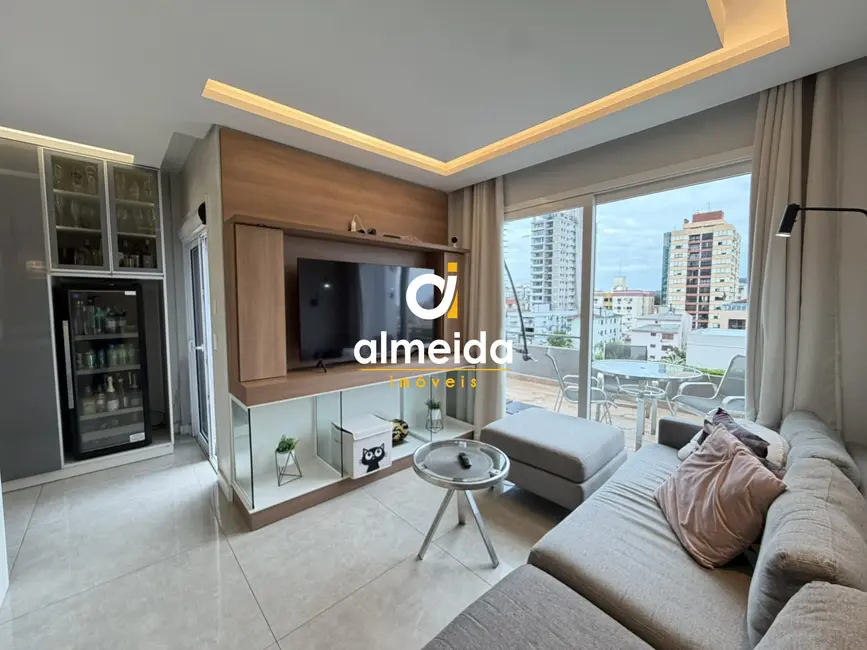 Apartamento com 3 quartos para alugar, 203m2 em Nossa Senhora de Fátima, Santa Maria - RS - imagem 7 Foto 7 de Apartamento com 3 quartos para alugar, 203m2 em Nossa Senhora de Fátima, Santa Maria - RS