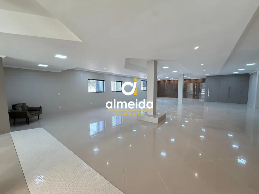 Foto 2 de Sala Comercial com 15 quartos para alugar, 300m2 em Nossa Senhora de Lourdes, Santa Maria - RS