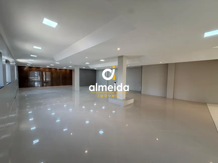Foto 3 de Sala Comercial com 15 quartos para alugar, 300m2 em Nossa Senhora de Lourdes, Santa Maria - RS