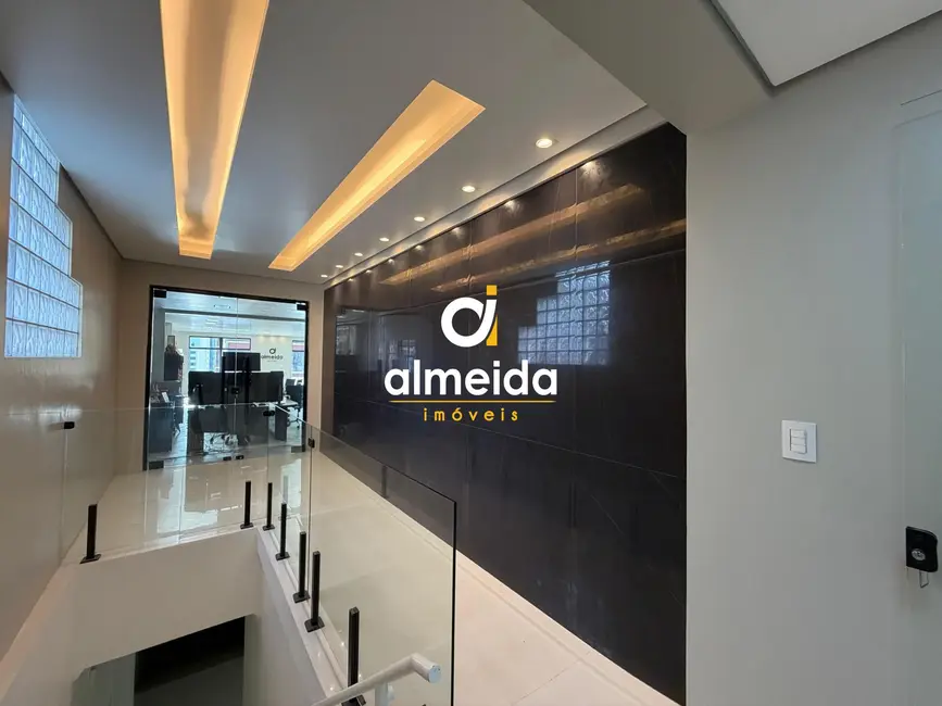 Foto 2 de Sala Comercial com 6 quartos para alugar, 130m2 em Nossa Senhora de Lourdes, Santa Maria - RS