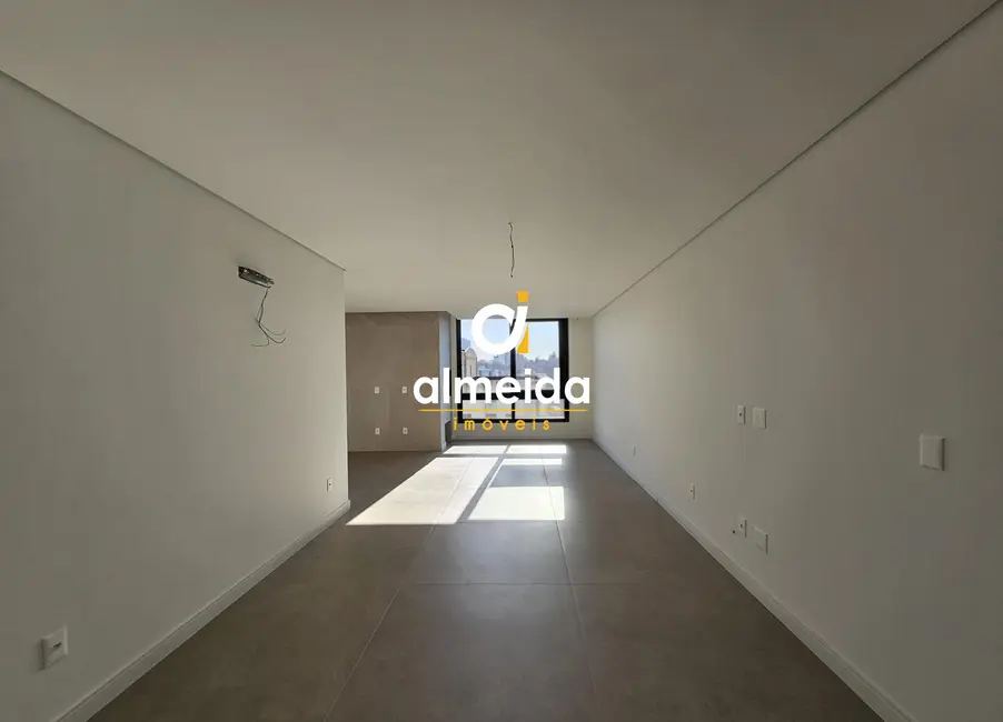 Foto 8 de Apartamento com 2 quartos à venda, 111m2 em Nossa Senhora de Lourdes, Santa Maria - RS