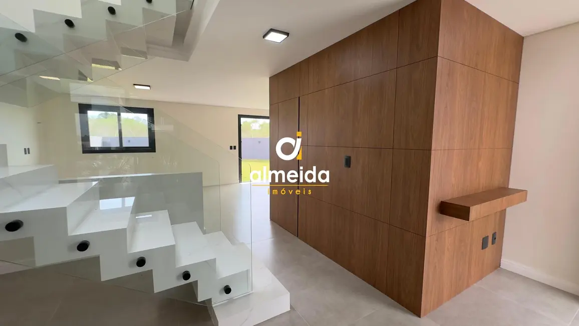 Casa de Condomínio com 3 quartos à venda, 204m2 em Camobi, Santa Maria - RS - imagem 7 Foto 7 de Casa de Condomínio com 3 quartos à venda, 204m2 em Camobi, Santa Maria - RS