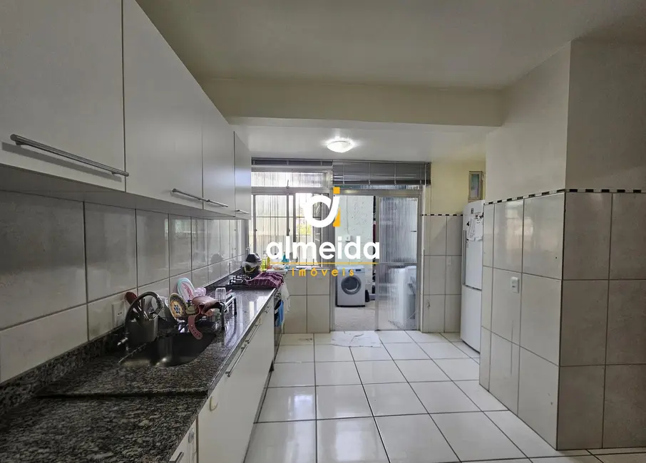 Apartamento com 2 quartos à venda, 113m2 em Centro, Santa Maria - RS - imagem 8 Foto 8 de Apartamento com 2 quartos à venda, 113m2 em Centro, Santa Maria - RS