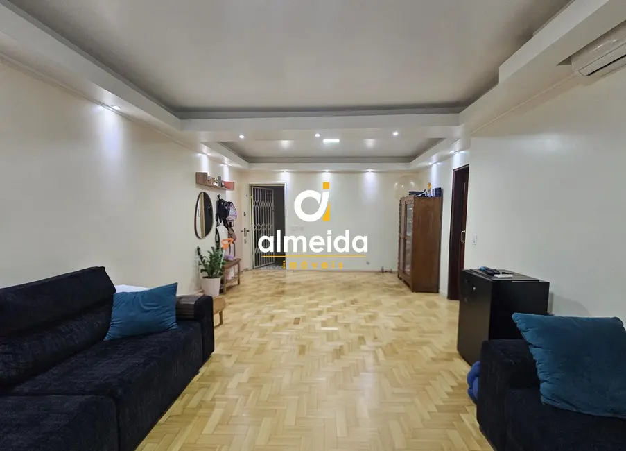 Foto 2 de Apartamento com 2 quartos à venda, 113m2 em Centro, Santa Maria - RS