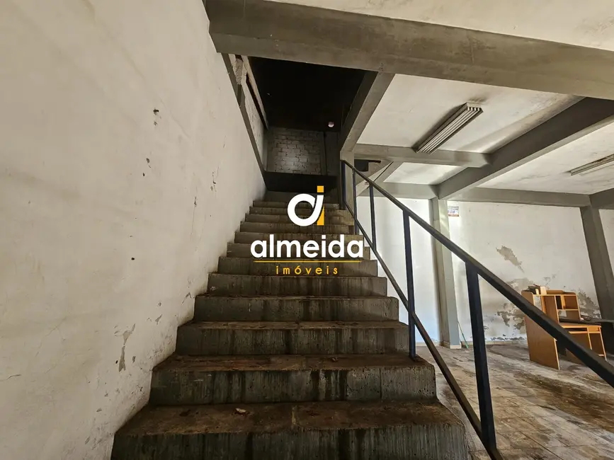 Foto 8 de Loja com 3 quartos à venda, 550m2 em Nossa Senhora do Rosário, Santa Maria - RS