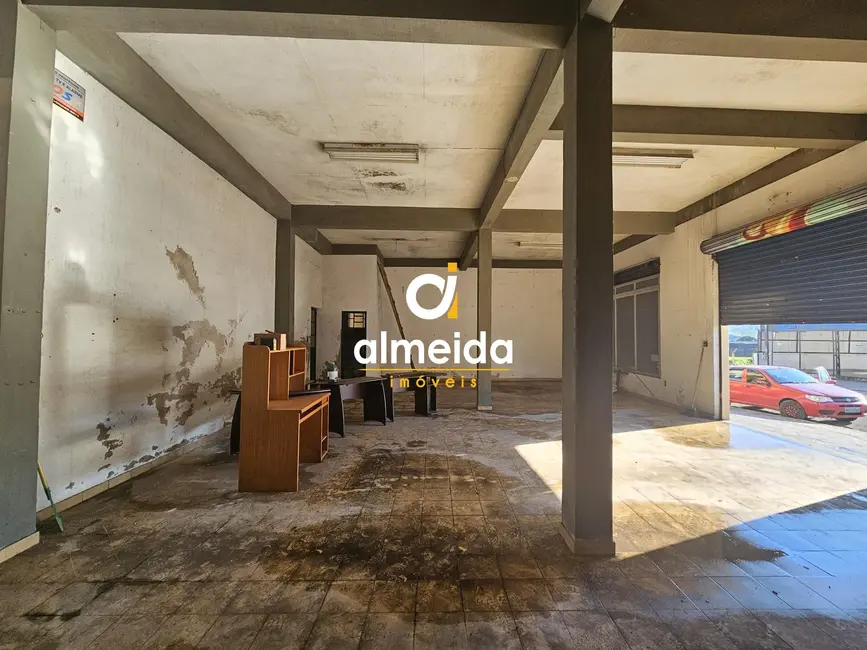 Foto 4 de Loja com 3 quartos à venda, 550m2 em Nossa Senhora do Rosário, Santa Maria - RS