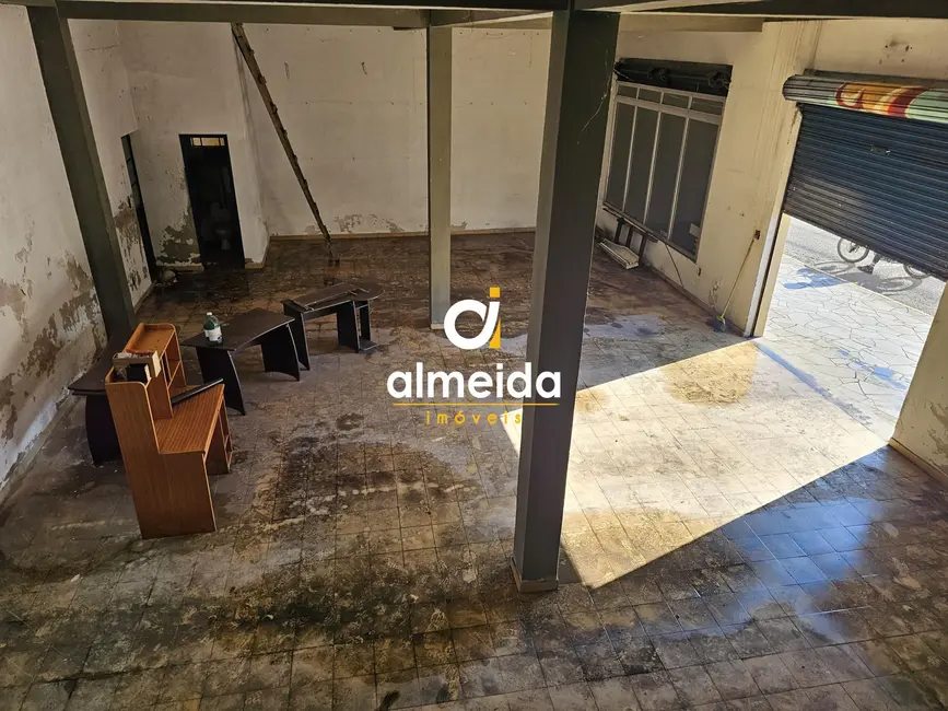 Foto 7 de Loja com 3 quartos à venda, 550m2 em Nossa Senhora do Rosário, Santa Maria - RS