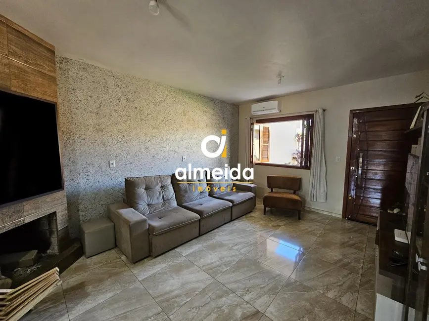 Casa com 2 quartos à venda, 135m2 em Lorenzi, Santa Maria - RS - imagem 5 Foto 5 de Casa com 2 quartos à venda, 135m2 em Lorenzi, Santa Maria - RS
