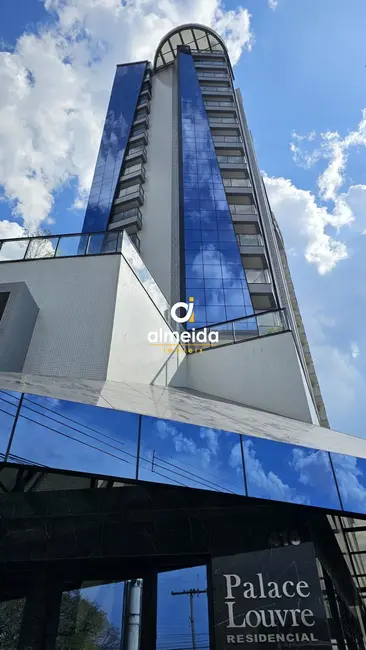 Foto 1 de Apartamento com 3 quartos à venda, 193m2 em Nossa Senhora Medianeira, Santa Maria - RS