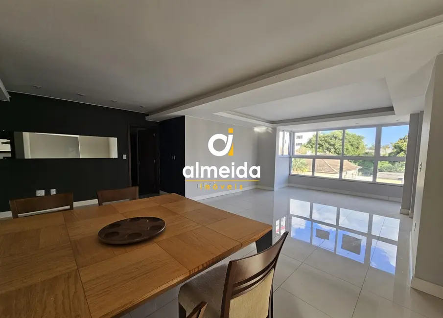 Foto 6 de Apartamento com 3 quartos à venda, 187m2 em Centro, Santa Maria - RS