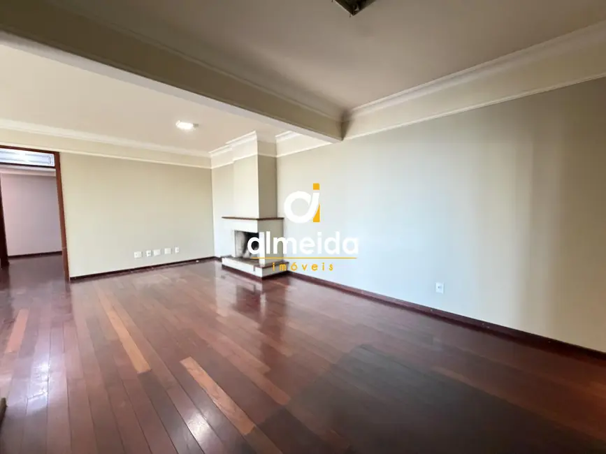 Apartamento com 3 quartos à venda, 179m2 em Nossa Senhora Medianeira, Santa Maria - RS - imagem 6 Foto 6 de Apartamento com 3 quartos à venda, 179m2 em Nossa Senhora Medianeira, Santa Maria - RS